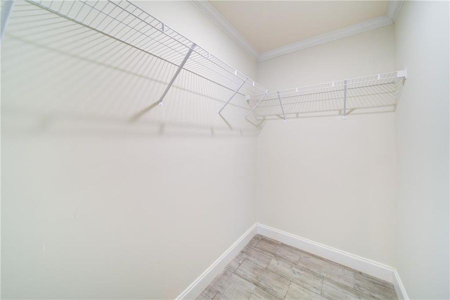 Spacious, unfurnished interior of a new home in , Blue Ridge (Image 17).