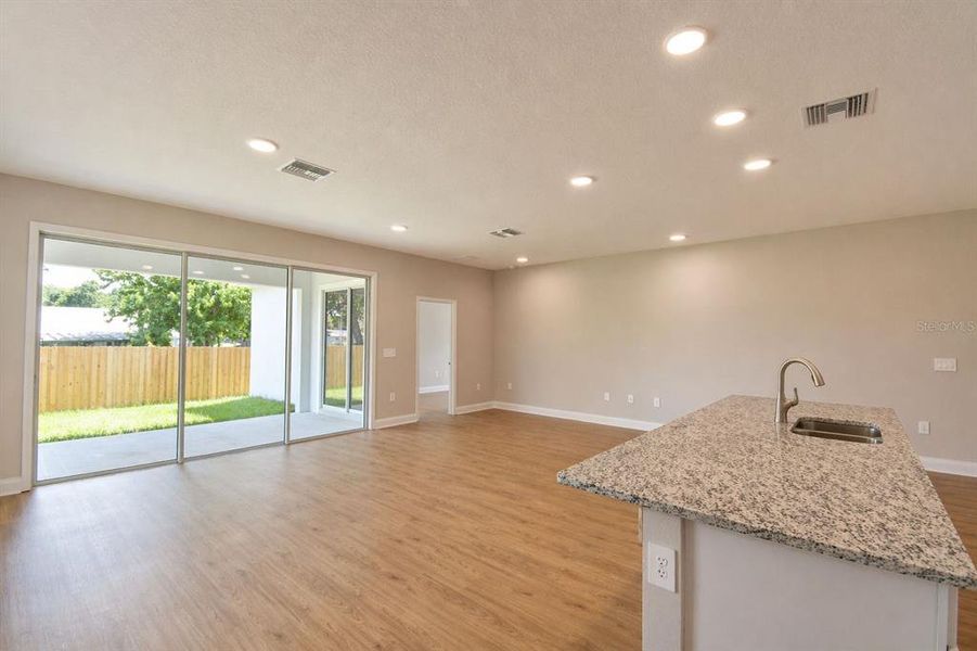 Spacious, unfurnished interior of a new home in , Winter Haven (Image 36).