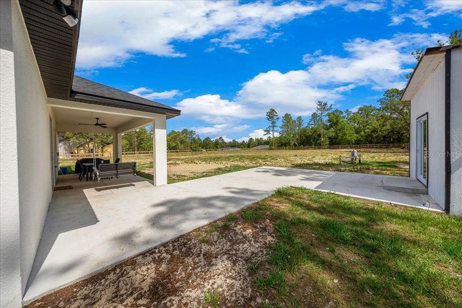 Exterior details and patio area of a home in , Dunnellon (Image 30). Exterior details and patio area of a home in , Dunnellon (Image 30).