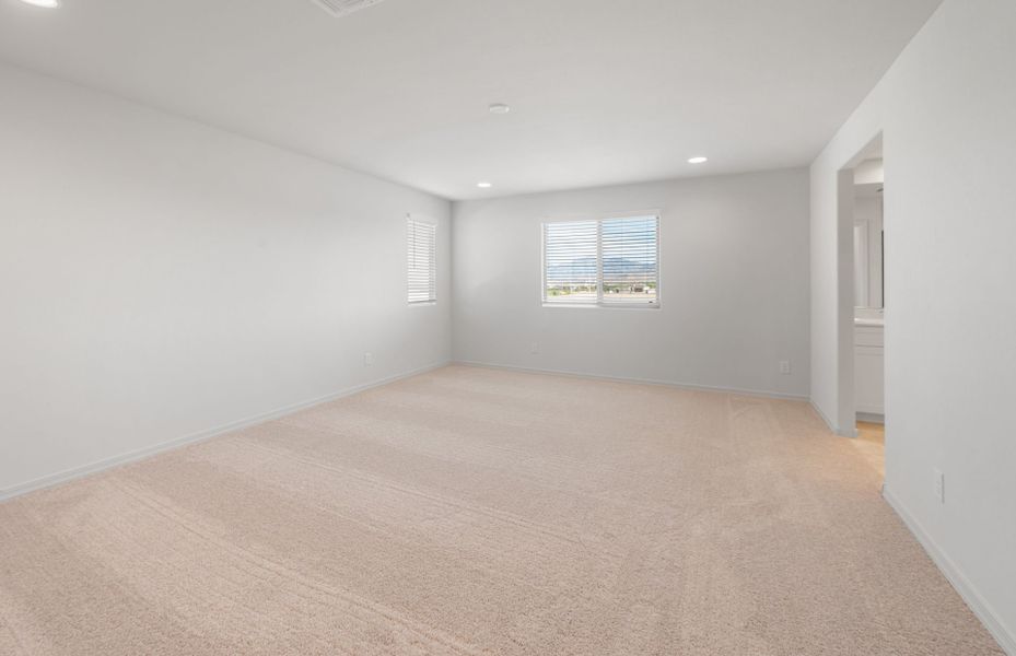 Spacious, unfurnished interior of a new home in Alamar, Avondale (Image 27). Spacious, unfurnished interior of a new home in Alamar, Avondale (Image 27).