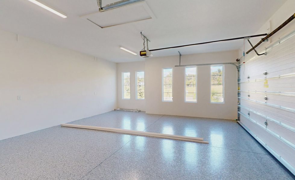 Spacious, unfurnished interior of a new home in West Hill Estates, Dade City (Image 41).