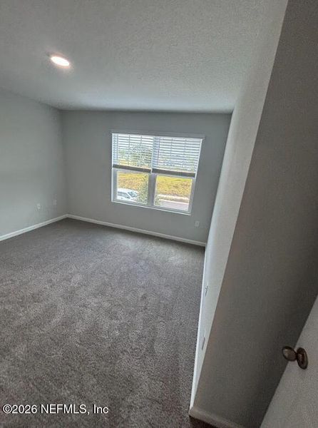 Spacious, unfurnished interior of a new home in , Jacksonville (Image 17).
