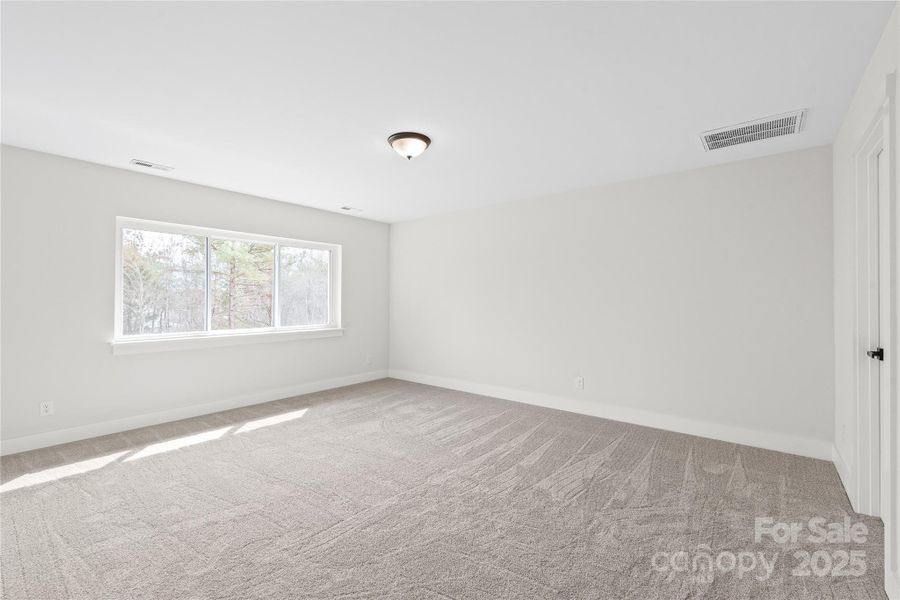 Spacious, unfurnished interior of a new home in , Hickory (Image 26).