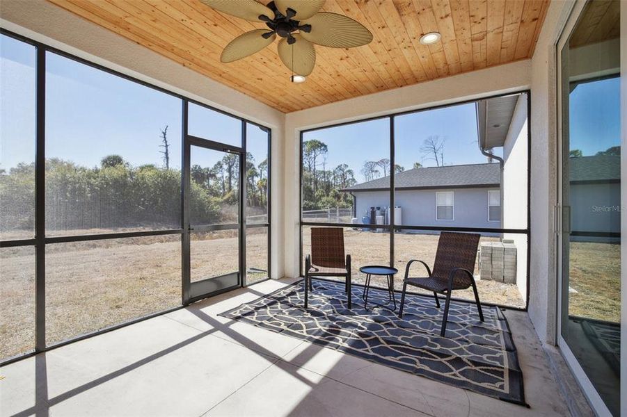 Exterior details and patio area of a home in , North Port (Image 3).