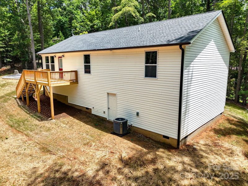 Exterior details and patio area of a home in , Marion (Image 25).