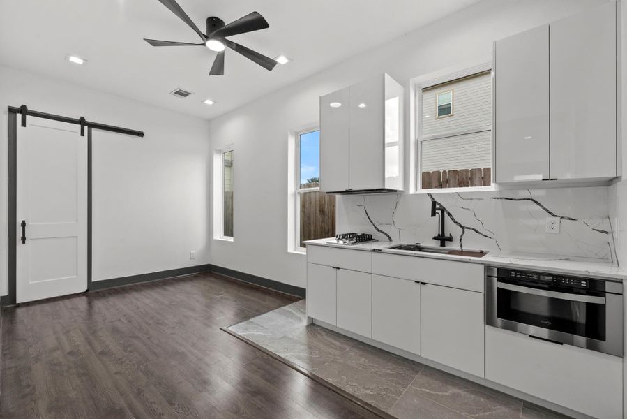 Furnished interior view inside a new home in , Houston (Image 6). Furnished interior view inside a new home in , Houston (Image 6).