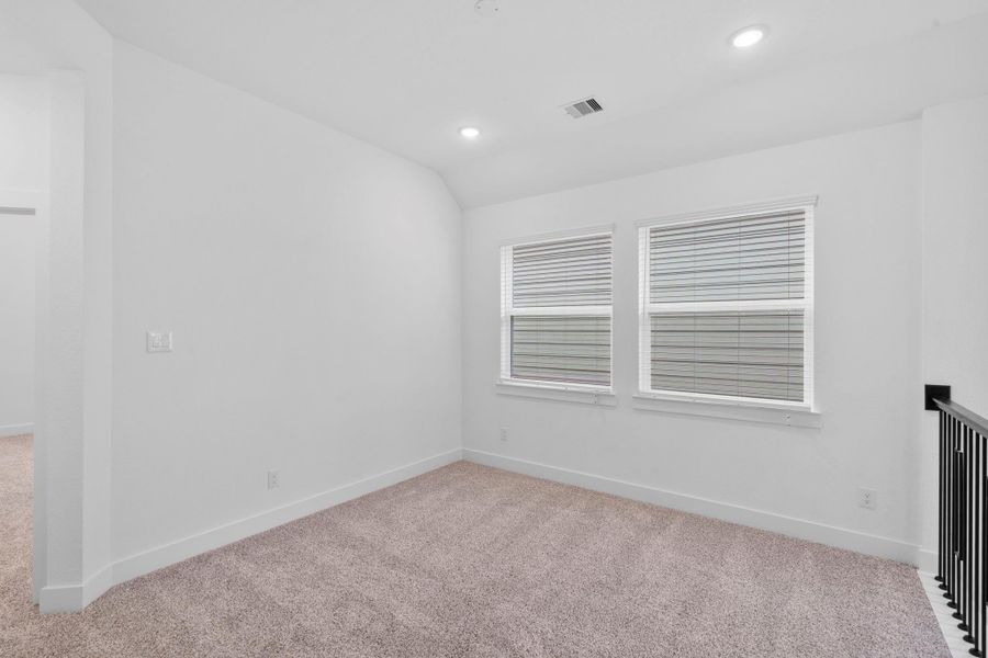 Spacious, unfurnished interior of a new home in Meridiana Chateau, Manvel (Image 19). Spacious, unfurnished interior of a new home in Meridiana Chateau, Manvel (Image 19).