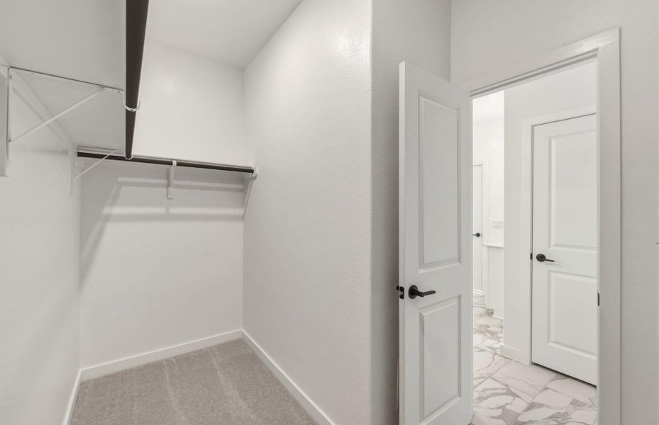 Spacious, unfurnished interior of a new home in Sunfield, Buda (Image 14). Spacious, unfurnished interior of a new home in Sunfield, Buda (Image 14).