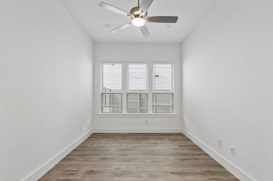 Spacious, unfurnished interior of a new home in Painted Tree Woodland West, McKinney (Image 32).