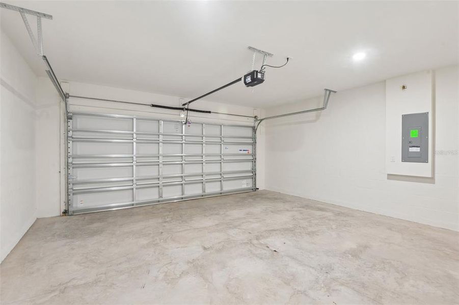 Spacious, unfurnished interior of a new home in Grasslands West, Lakeland (Image 27).