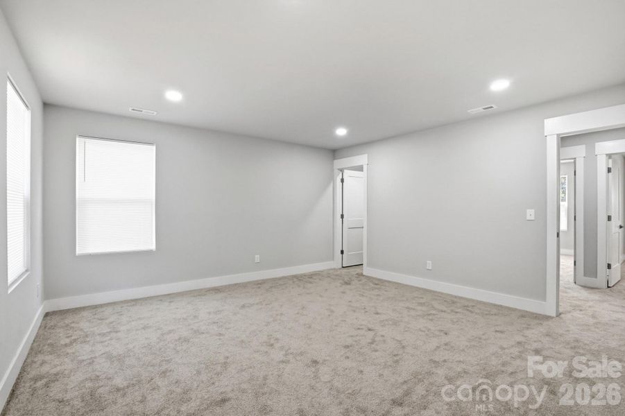 Spacious, unfurnished interior of a new home in , Lancaster (Image 20).