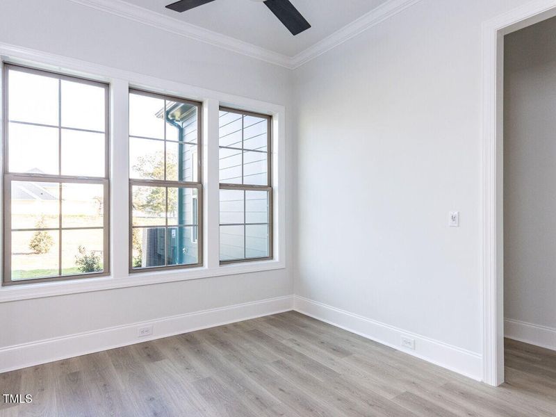 013-1280x960-living-space