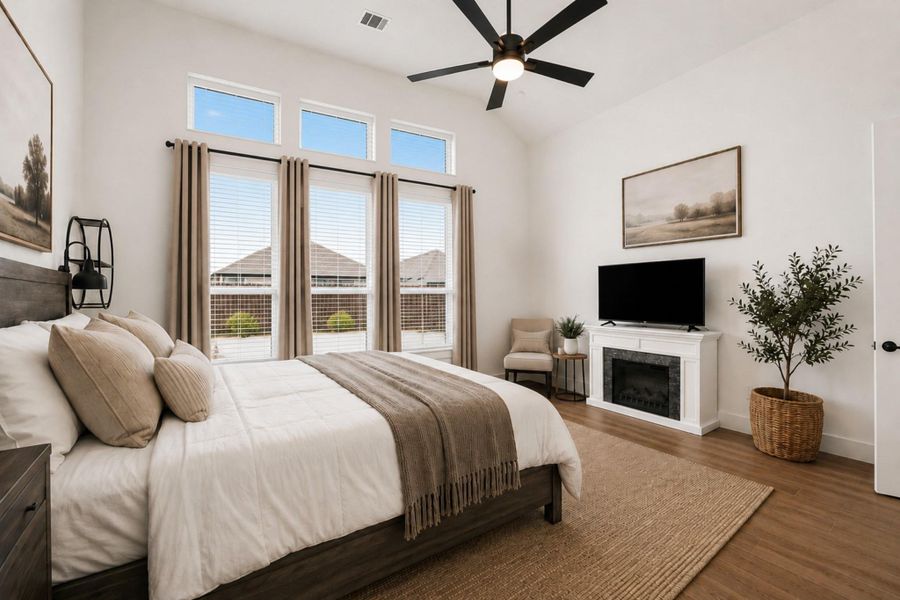 SPACIOUS MASTER BEDROOM WITH