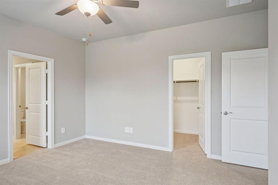 Spacious, unfurnished interior of a new home in Lakehaven - Signature Series, Farmersville (Image 25).