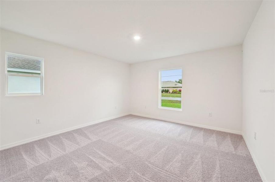 Spacious, unfurnished interior of a new home in Sugarmill Woods, Homosassa (Image 25). Spacious, unfurnished interior of a new home in Sugarmill Woods, Homosassa (Image 25).