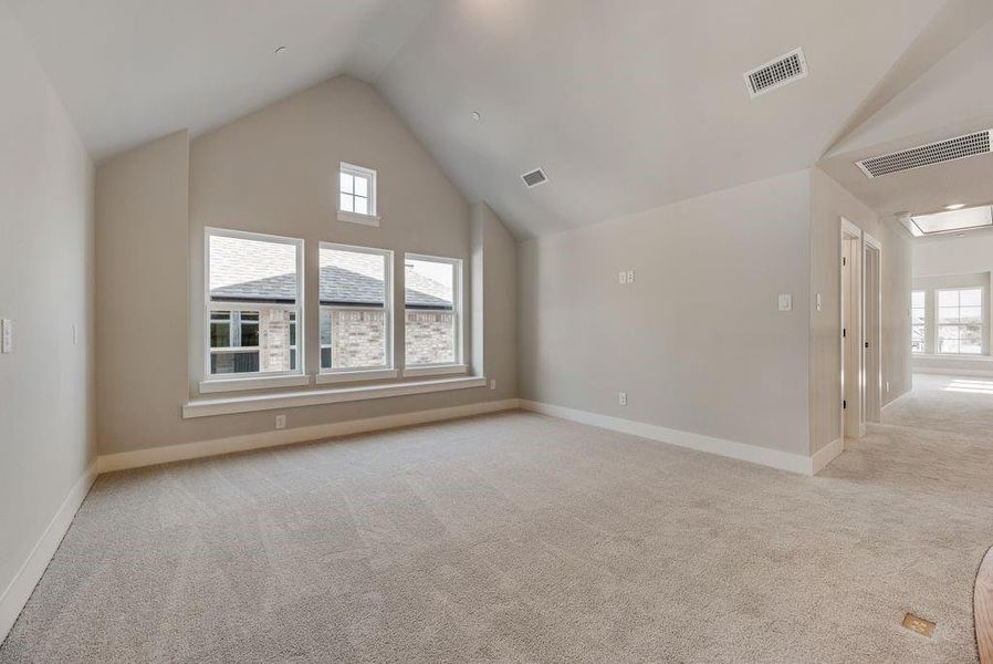 Spacious, unfurnished interior of a new home in Providence Cove, McKinney (Image 30).