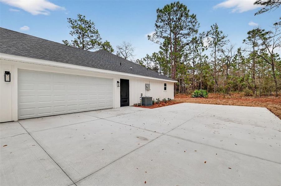 Exterior details and patio area of a home in , Wildwood (Image 22).