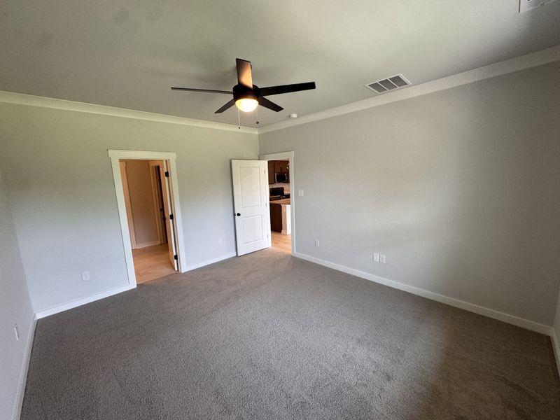 Spacious, unfurnished interior of a new home in The Greens at Legacy Townhomes, Springfield (Image 14).