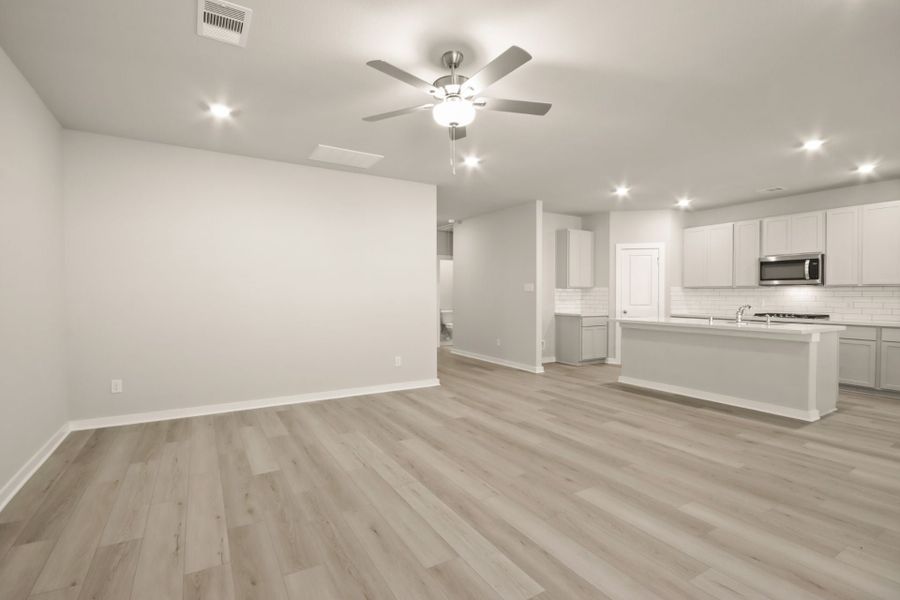 Conroe, TX New Home. - Slide 17 Conroe, TX New Home. - Slide 17