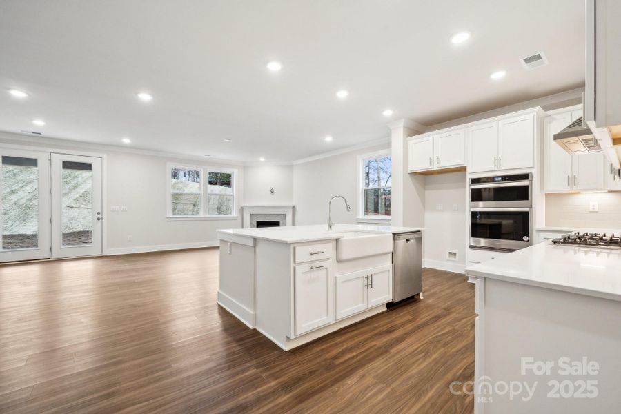 Furnished interior view inside a new home in Cannon Manor, Kannapolis (Image 4).