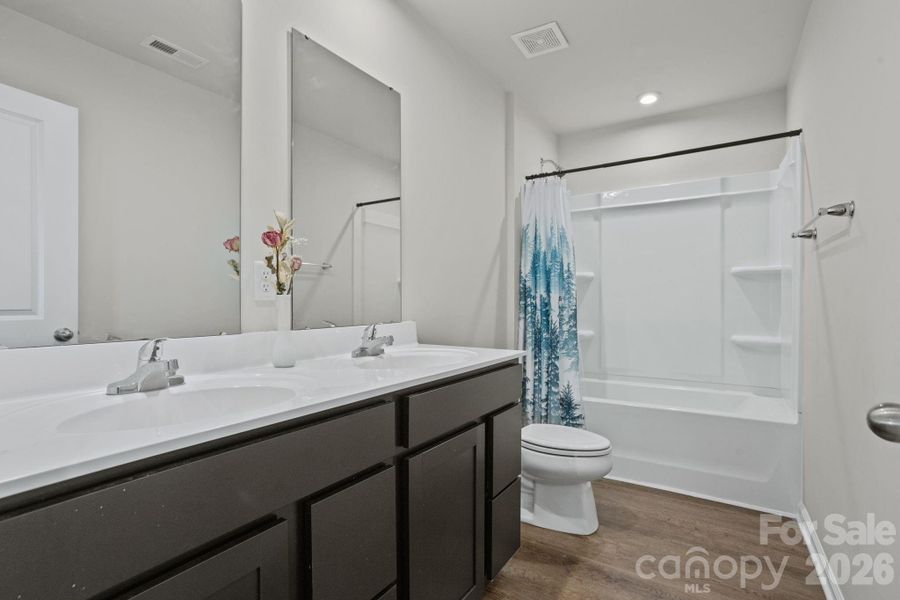 Furnished interior view inside a new home in , Piedmont (Image 28).