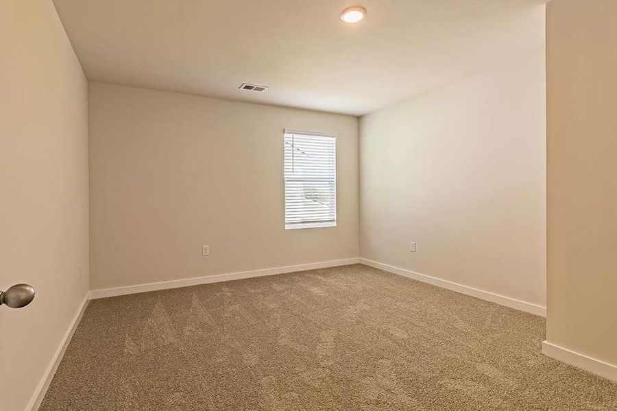 Spacious, unfurnished interior of a new home in Southern Hills, McDonough (Image 13).