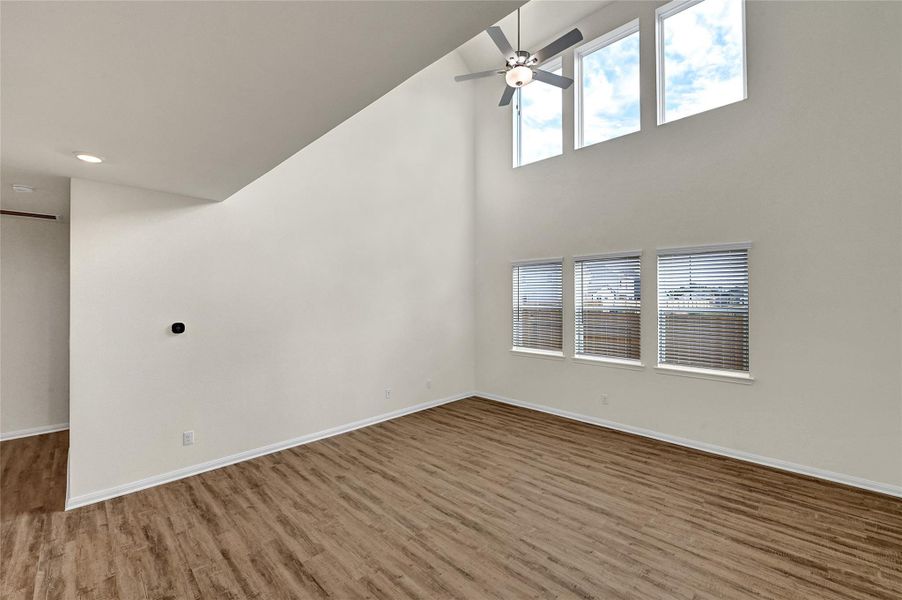 Spacious, unfurnished interior of a new home in Aldine Pines, Houston (Image 17).