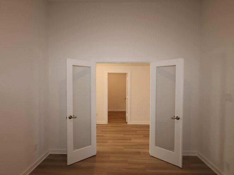 Spacious, unfurnished interior of a new home in Summerview, Fulshear (Image 30).