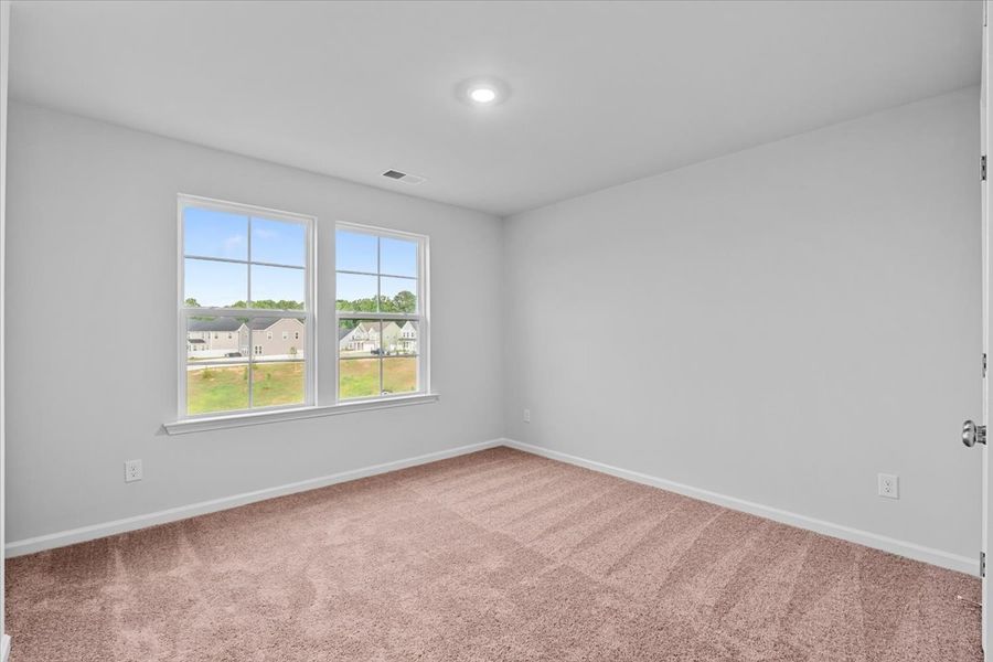 Spacious, unfurnished interior of a new home in Fieldstone, Lexington (Image 43).