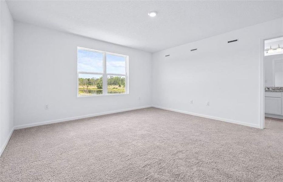 Spacious, unfurnished interior of a new home in , Davenport (Image 5).