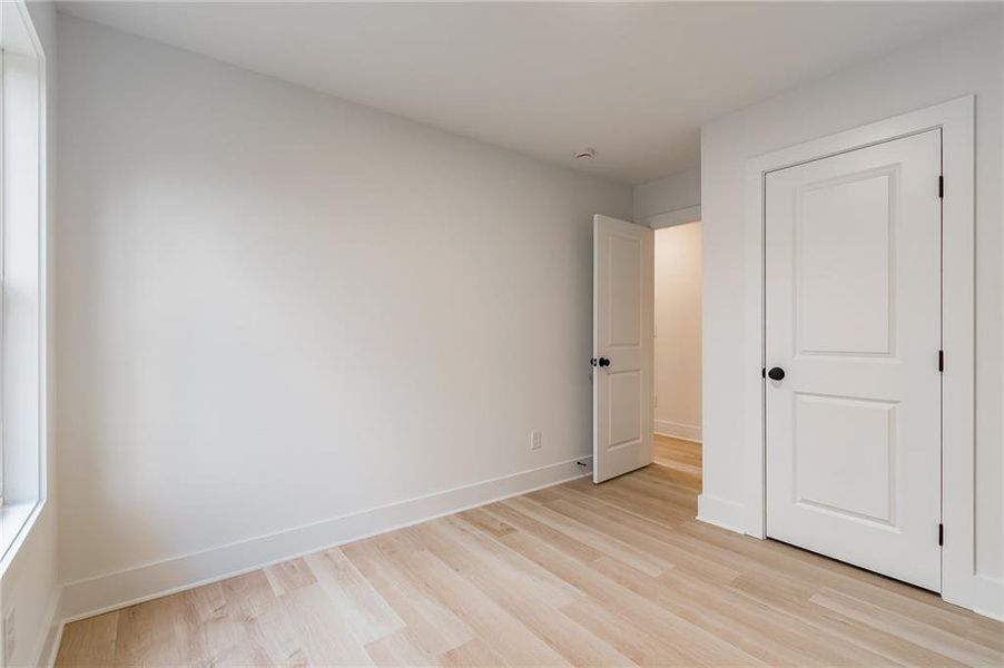 Spacious, unfurnished interior of a new home in , Gainesville (Image 15).