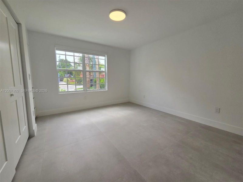 Spacious, unfurnished interior of a new home in , West Palm Beach (Image 16).
