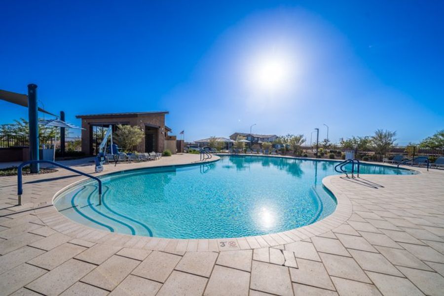 Community amenities in La Mira, Mesa (Image 32).