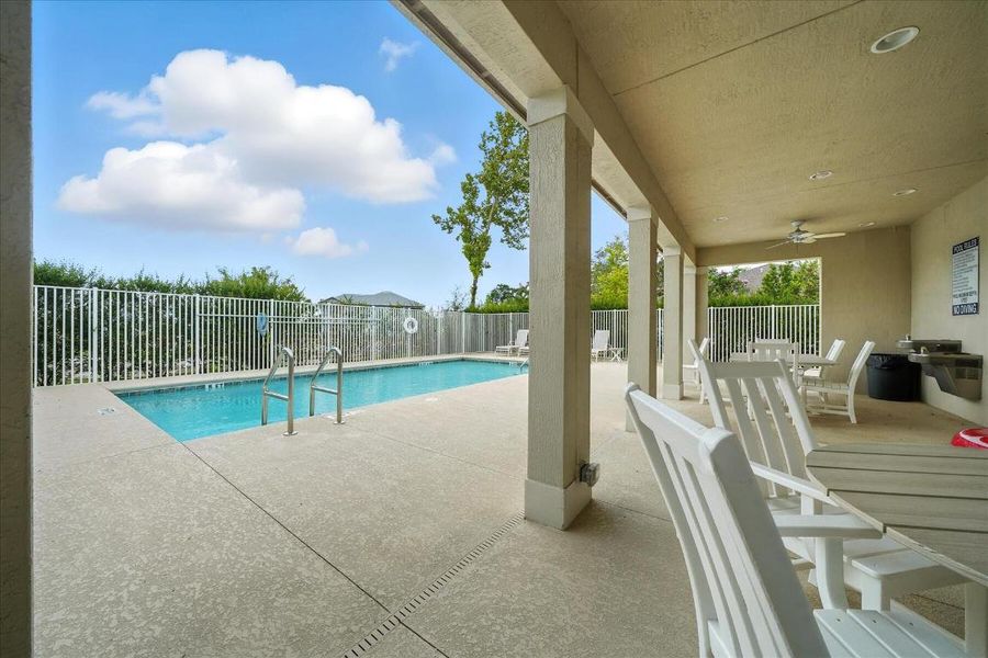 37-Pool and Lounge area