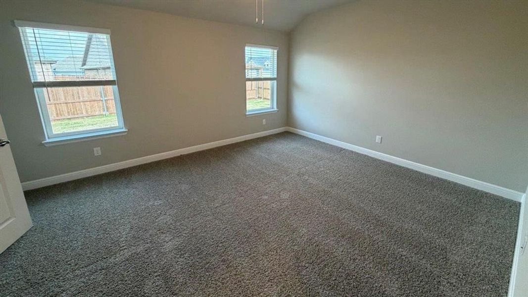 Spacious, unfurnished interior of a new home in Shannon Creek, Burleson (Image 14).