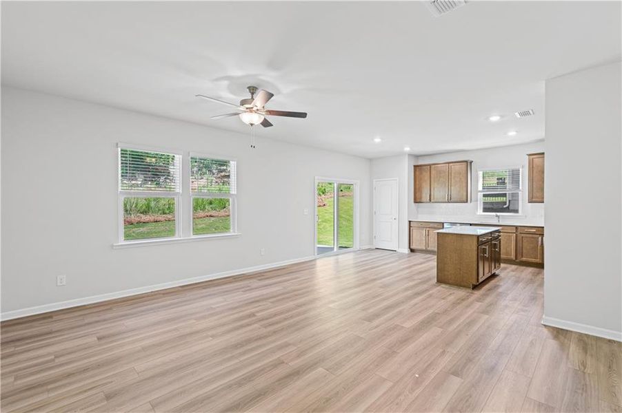 Spacious, unfurnished interior of a new home in Avery Ridge, Gainesville (Image 30). Spacious, unfurnished interior of a new home in Avery Ridge, Gainesville (Image 30).