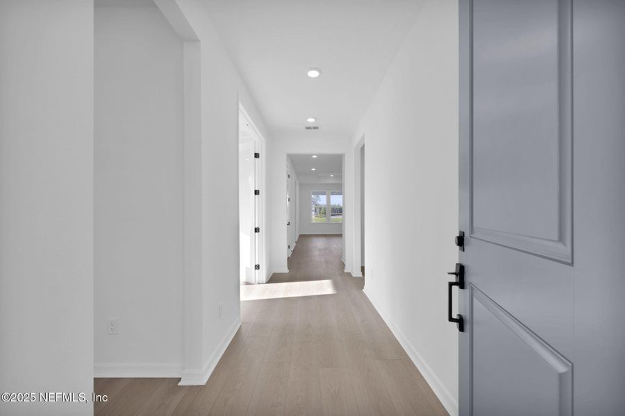 Spacious, unfurnished interior of a new home in Del Webb Saint Johns, St. Johns (Image 16).