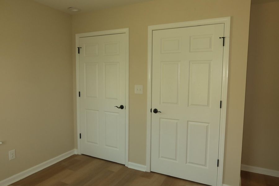 Spacious, unfurnished interior of a new home in , Santee (Image 9).