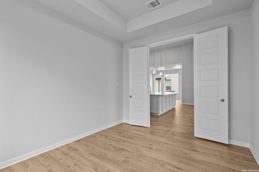 Spacious, unfurnished interior of a new home in Buffalo Crossing, Cibolo (Image 17).