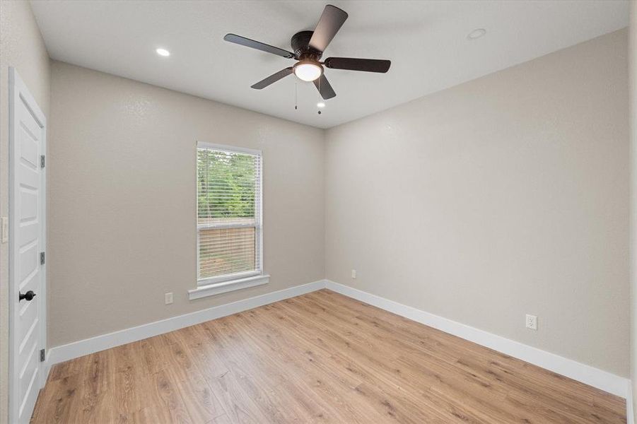 Spacious, unfurnished interior of a new home in , Corsicana (Image 29).
