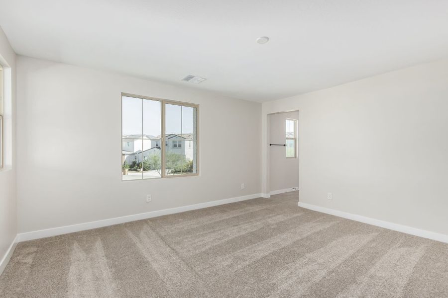 Spacious, unfurnished interior of a new home in Solvida at Estrella, Goodyear (Image 18).