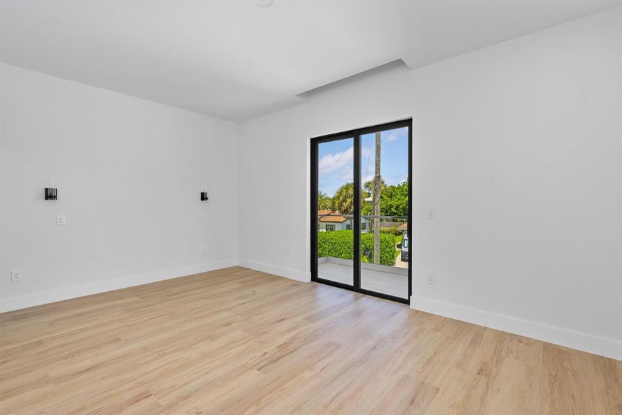 Spacious, unfurnished interior of a new home in , Boca Raton (Image 21). Spacious, unfurnished interior of a new home in , Boca Raton (Image 21).