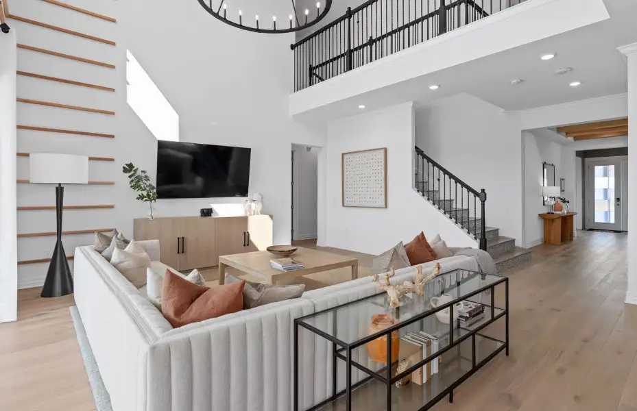Representative furnished interior of a home built from the Roseland by Pulte Homes in Stonehill, Howey-in-the-Hills (Image 9).