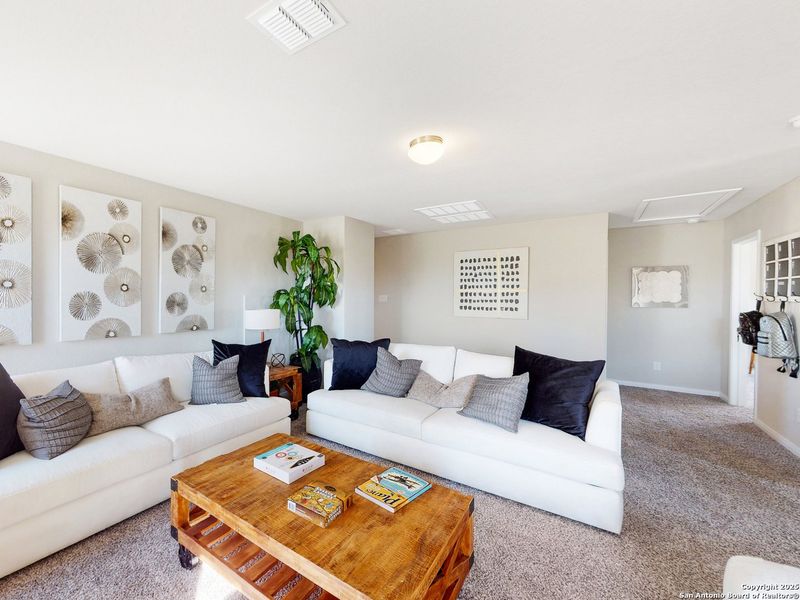 Furnished interior view inside a new home in Blue Ridge Ranch, San Antonio (Image 28). Furnished interior view inside a new home in Blue Ridge Ranch, San Antonio (Image 28).