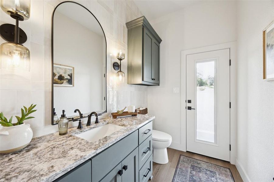 Furnished interior view inside a new home in , Weatherford (Image 15).