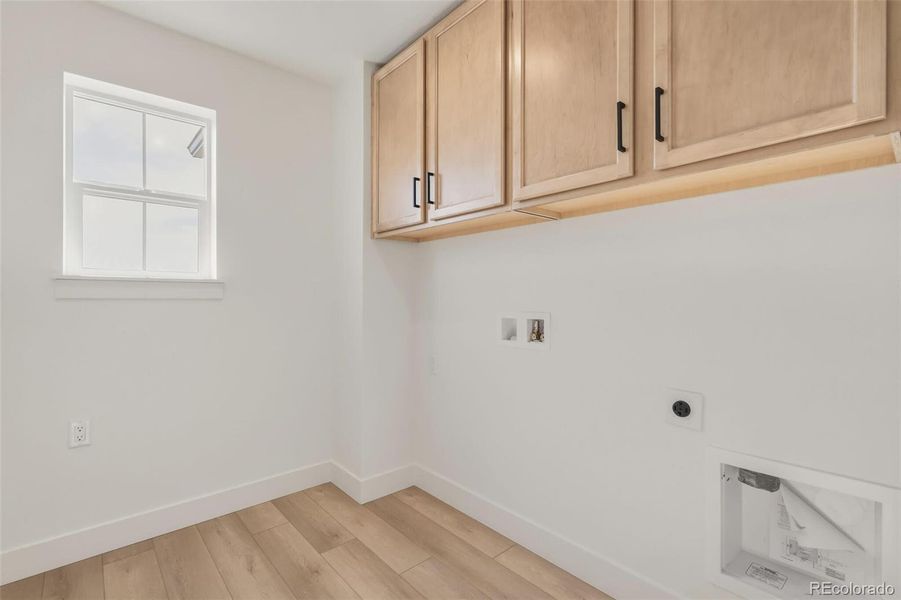 Spacious, unfurnished interior of a new home in Farmlore, Brighton (Image 17).