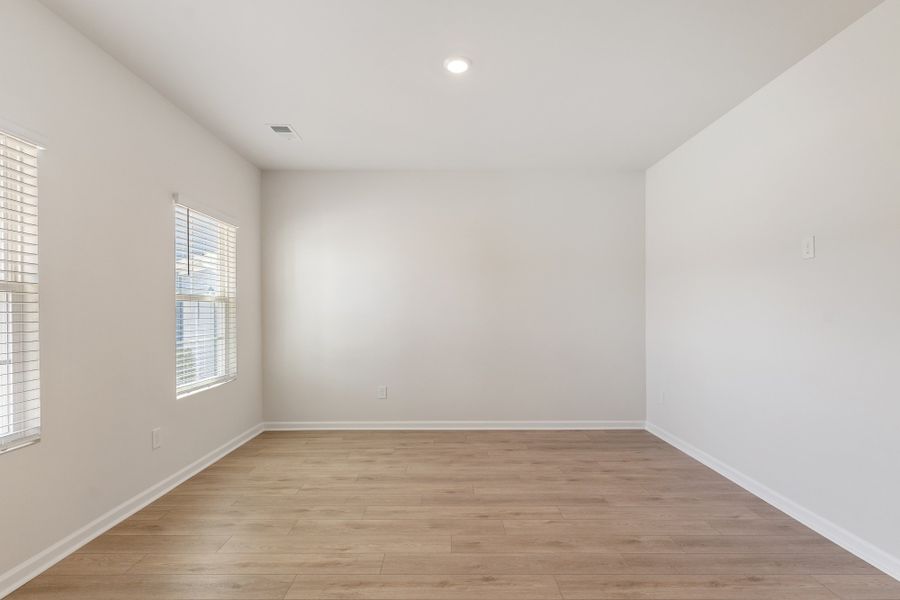 Spacious, unfurnished interior of a new home in Radley Place, Chesnee (Image 17).