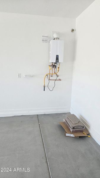 Lot 52 Tankless Hot Water Heater and Sof