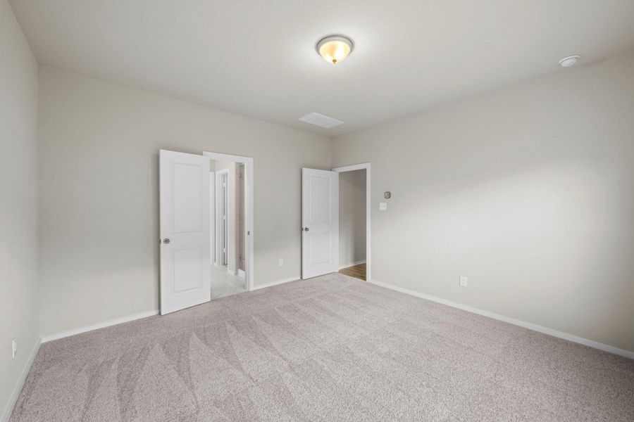 Spacious, unfurnished interior of a new home in Windrose Green, Angleton (Image 16).
