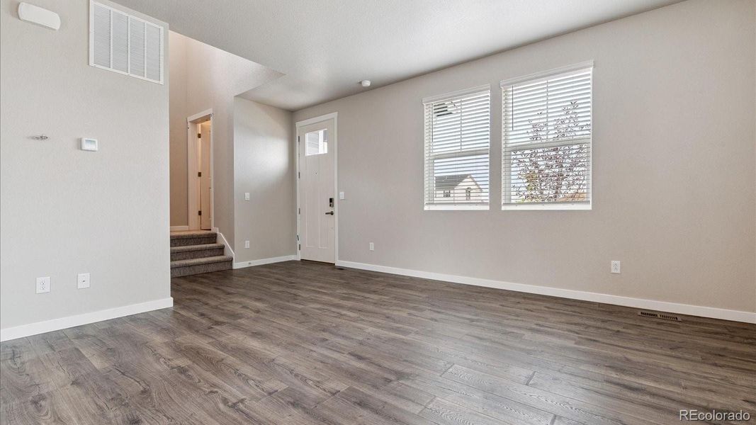 Spacious, unfurnished interior of a new home in Horizon Uptown, Aurora (Image 22). Spacious, unfurnished interior of a new home in Horizon Uptown, Aurora (Image 22).